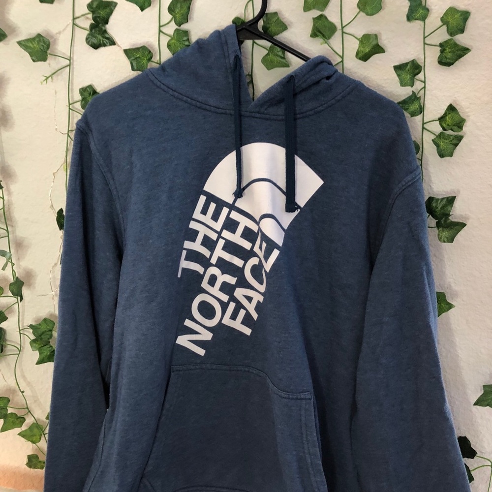 clothes - Picture 3 of 16